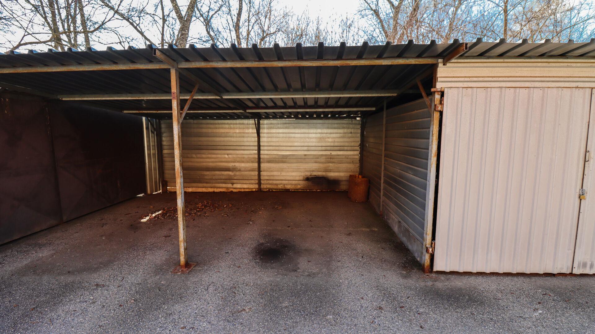 Prodej garáže 12 m2, Neslovice - Brno