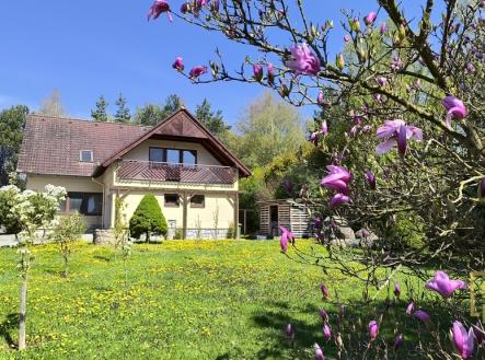 Dům v klidné lokalitě | Prodej - dům/vila, 161 m²