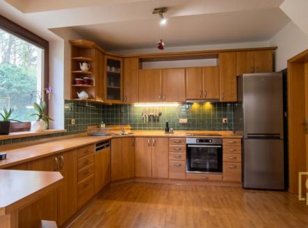Prostorná kuchyně | Prodej - dům/vila, 161 m²