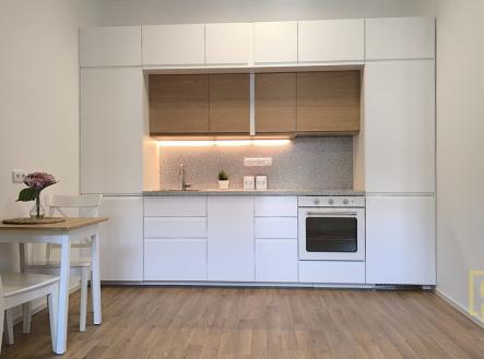 Kuchyňská linka se spotřebiči | Pronájem bytu, 2+kk, 41 m²
