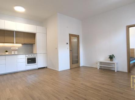 Obytný pokoj s kuchyní | Pronájem bytu, 2+kk, 41 m²