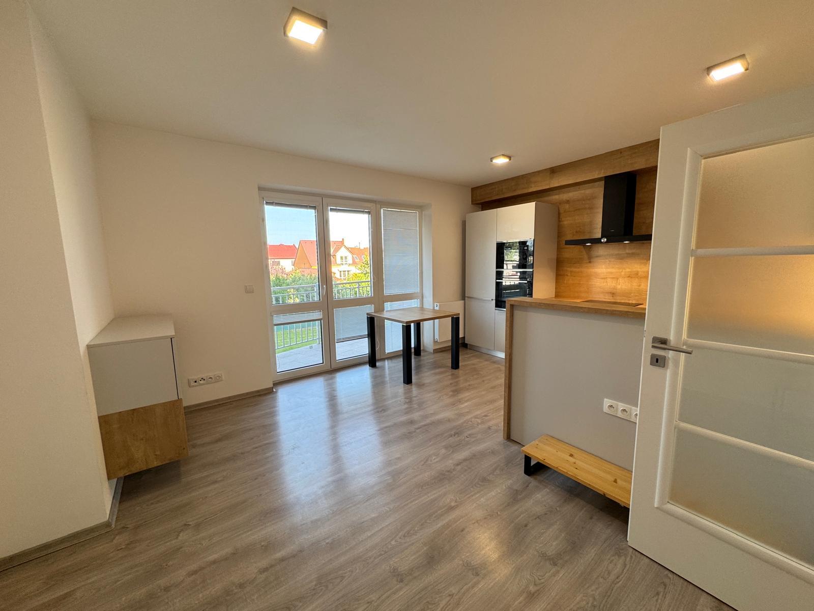 WhatsApp Image 2026-04-23 at 13.28.36 (2).jpeg