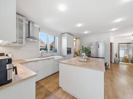 Bez popisku | Prodej - dům/vila, 161 m²