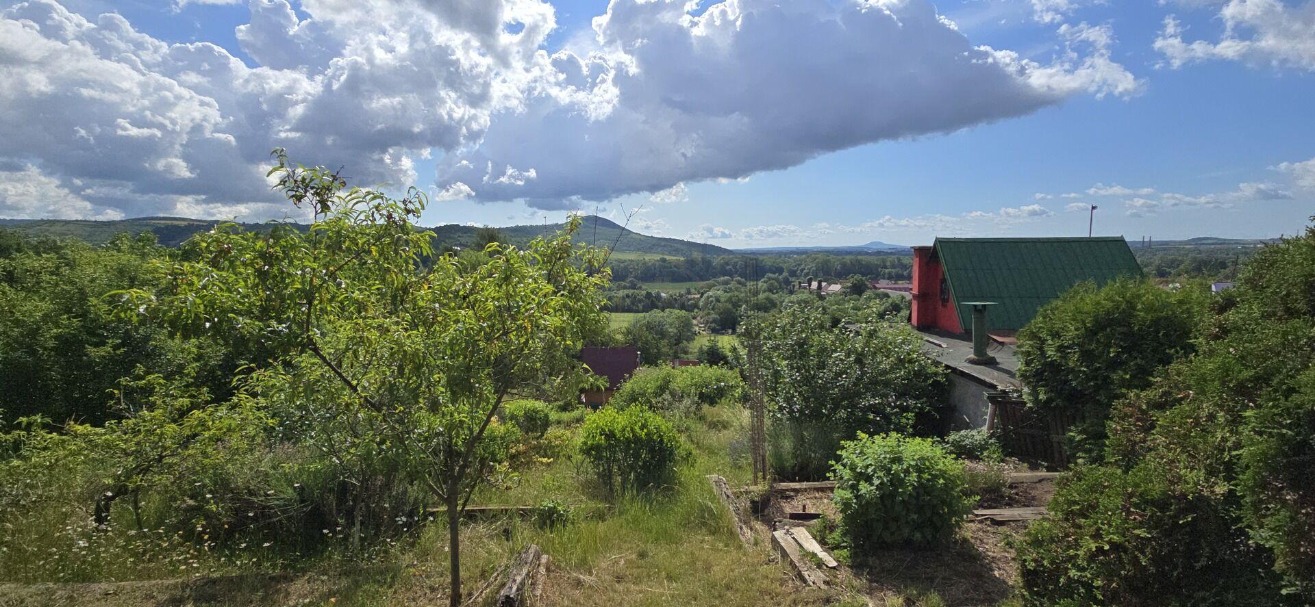 Malé Žernoseky Prodej chaty se zahradou