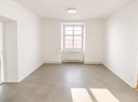 Pronájem - kanceláře, 51 m²