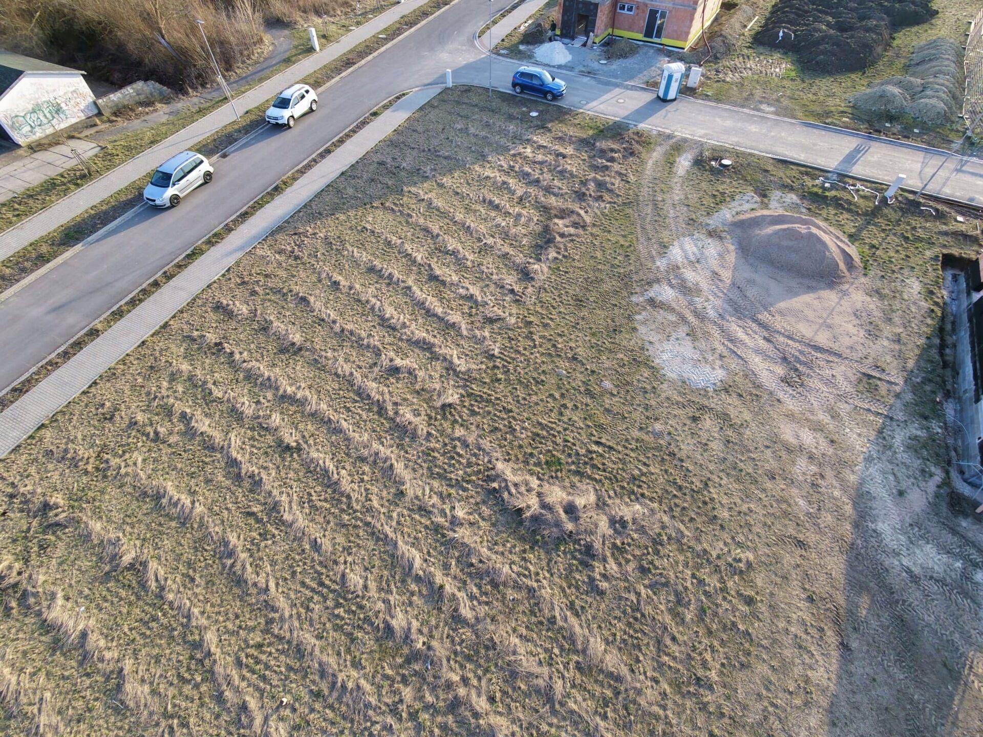 Prodej stavebního pozemku s rozpracovaným stavebním povolením