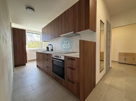 kuchyňská linka vč. spotřebičů | Pronájem bytu, 3+1, 63 m²