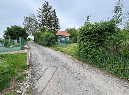 Prodej - pozemek, zahrada, 880 m²