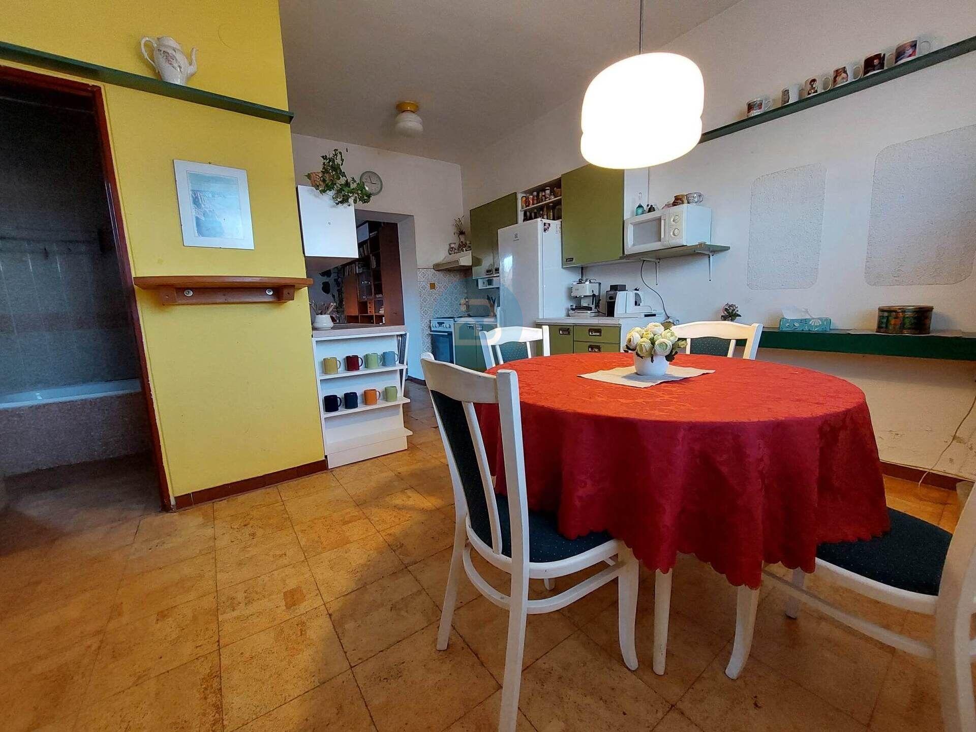 Prodej rodinného domu 4+kk se zahradou v Uh. Brodě