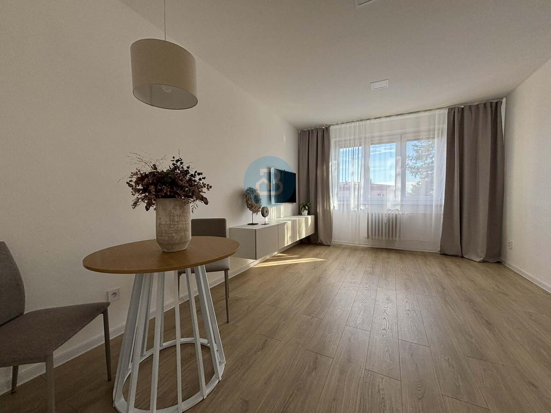 Pronájem elegantního bytu 2+1 na ulici Družstevní v Uherském Brodě