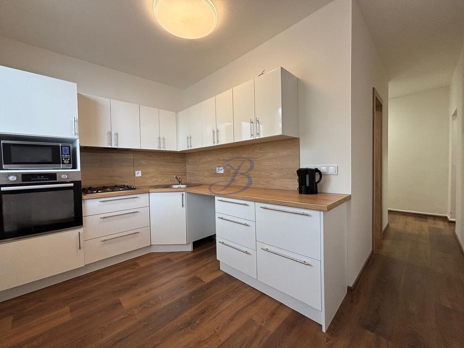 Pronájem zrekonstruovaného bytu 2+1, Spáčilova, Kroměříž