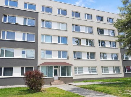 pohled z venku.jpeg | Pronájem - kanceláře, 36 m²