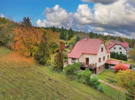 4 | Prodej - dům/vila, 194 m²