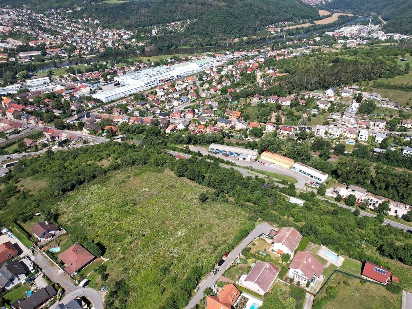Prodej pozemky pro bydlení, 15 999 m² - Beroun-Závodí