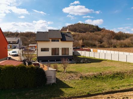 DJI_20260401150217_0885_D | Prodej - dům/vila, 126 m²