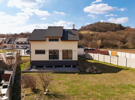 DJI_20260401150211_0884_D | Prodej - dům/vila, 126 m²