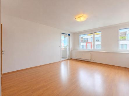 Obývací pokoj se vstupem na lodžii | Prodej bytu, 2+kk, 53 m²