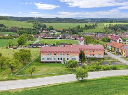 Prodej - nájemní dům, 1 650 m²
