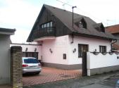 Pronájem - dům/vila, 235 m²