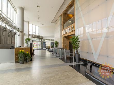 zom-1063-hdr.jpg | Pronájem - kanceláře, 100 m²