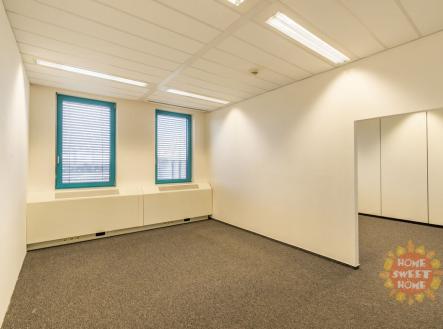 Pronájem - kanceláře, 183 m²