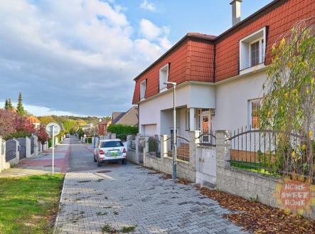 1.jpg | Pronájem - dům/vila, 610 m²