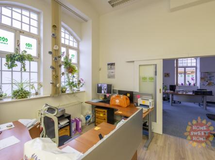 zom-7408-hdr.jpg | Pronájem - kanceláře, 275 m²