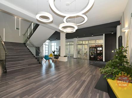 Pronájem - kanceláře, 208 m²
