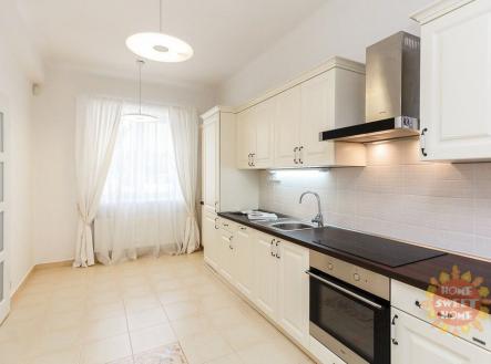 89da38ade03bd08faf4ff4583fd05c0a.jpg | Pronájem - dům/vila, 190 m²