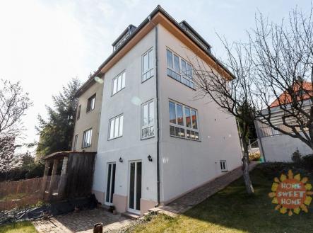 ca7385cf978fe2f13dfe6df48afa6a98.jpg | Pronájem - dům/vila, 190 m²