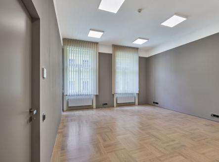 mfjo6392-hdr-tisk.jpg | Pronájem - kanceláře, 169 m²