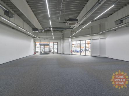 Pronájem - obchodní prostor, 438 m²
