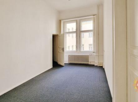 Pronájem - kanceláře, 91 m²