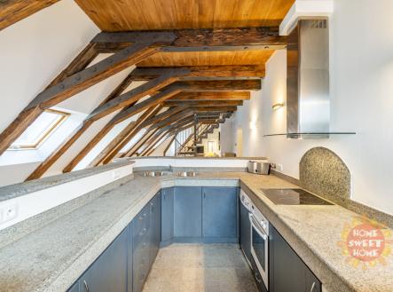 zom-4251-hdr.jpg | Pronájem bytu, 4+1, 221 m²