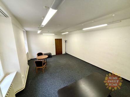 Pronájem - kanceláře, 27 m²
