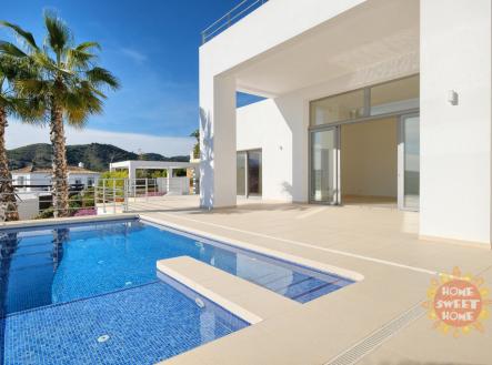 1.jpg | Prodej - dům/vila, 289 m²