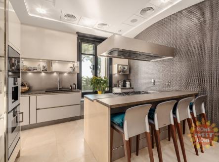 3.jpg | Prodej - dům/vila, 1 190 m²