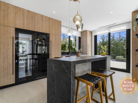 4.jpg | Prodej - dům/vila, 999 m²