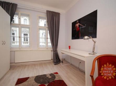 ee42ff76bdd6527785396a5453bd3535.jpg | Pronájem bytu, 1+1, 31 m²