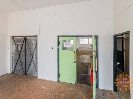 007.jpg | Pronájem - skladovací prostor, 770 m²