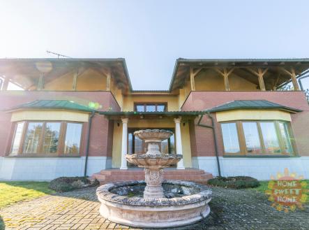 zom-2225-hdr.jpg | Prodej - dům/vila, 529 m²