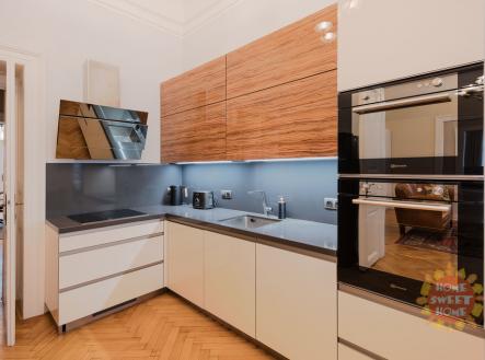 011.jpg | Pronájem bytu, 4+1, 135 m²