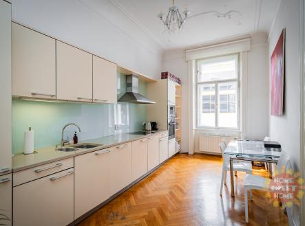 12.jpg | Pronájem bytu, 5+1, 197 m²