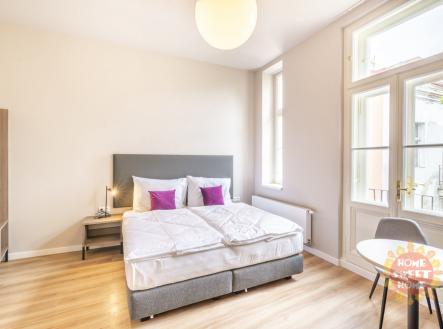 Pronájem bytu, 1+kk, 24 m² obrázek