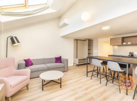 zom-2447-hdr.jpg | Pronájem bytu, 2+kk, 44 m²