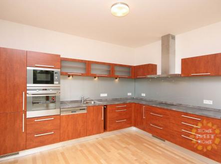 53bb9d7cc8ac02665565ebbcbc1dbc6b.jpg | Pronájem bytu, 3+kk, 84 m²