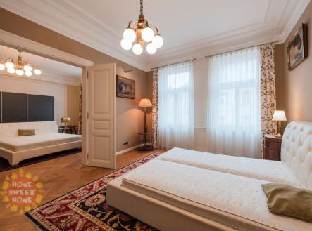 015.jpg | Pronájem bytu, 5+1, 184 m²