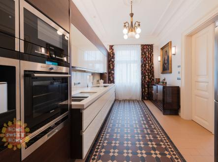 019.jpg | Pronájem bytu, 5+1, 184 m²