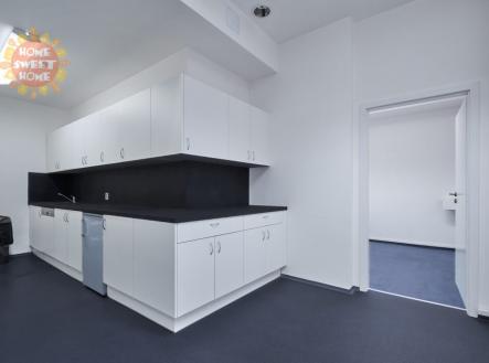 17.jpg | Pronájem - kanceláře, 244 m²