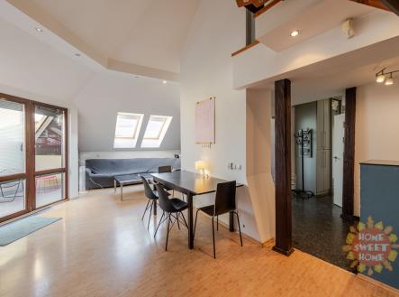 004.jpg | Pronájem bytu, 6+1, 160 m²